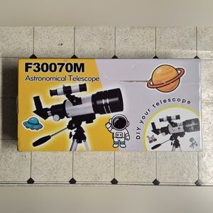 F30070M Telescope 150X Magnification 70mm Aperature